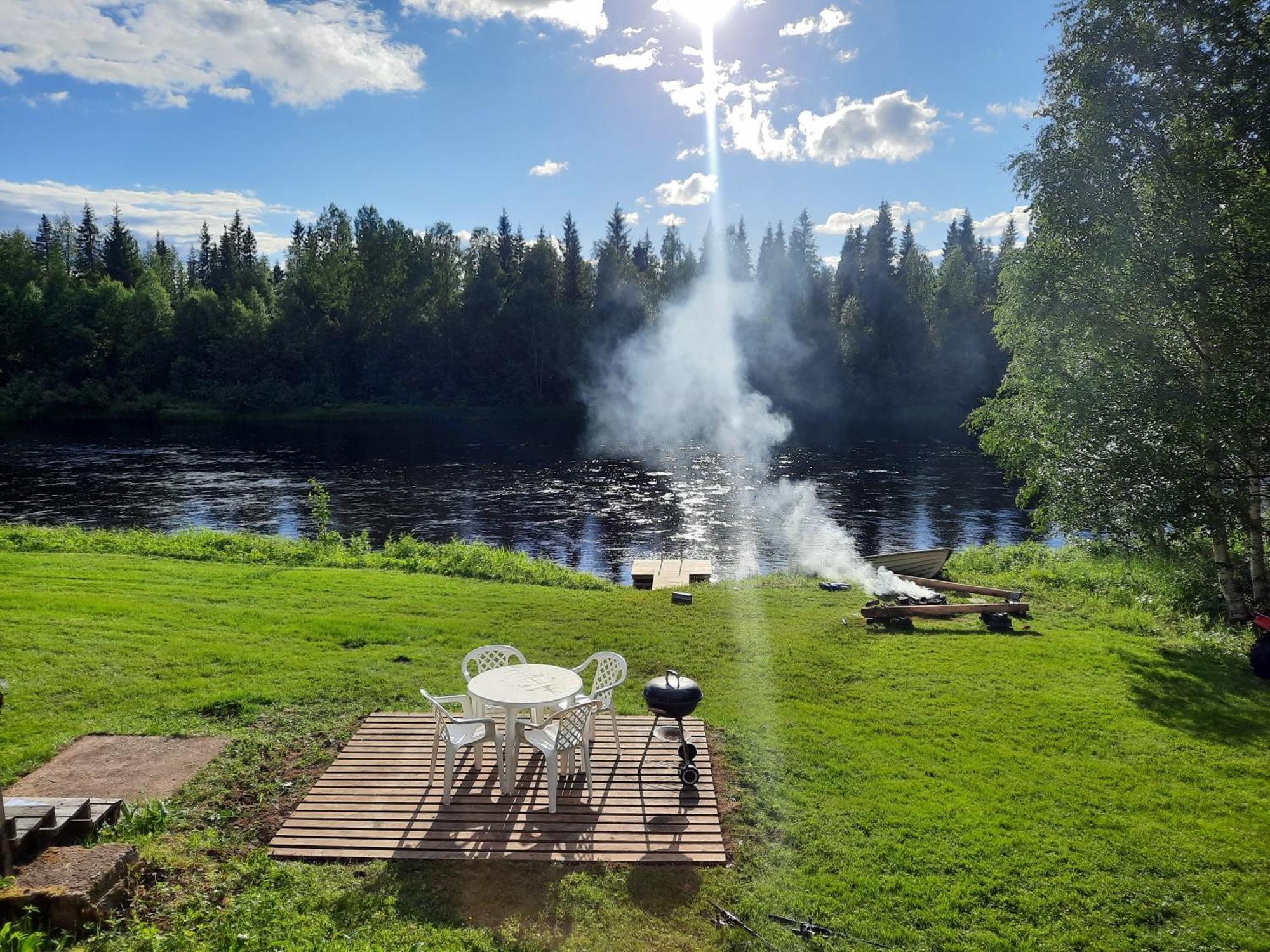 Lapin Villa Hiisi Joen Rannalla Ranua Bagian luar foto